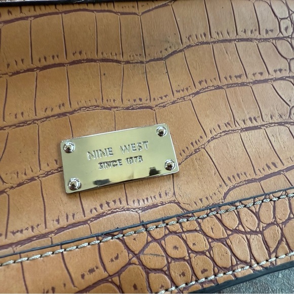 Nine West Brown Crocodile-Embossed Clutch NWOT - Picture 5 of 11